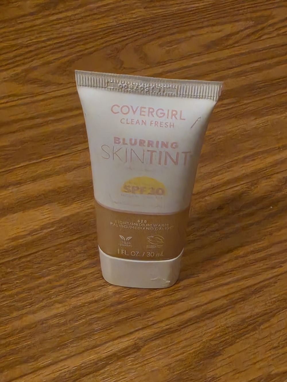 COVERGIRL Clean Fresh Blurring Skin Tint - White Tube with Beige Labeling